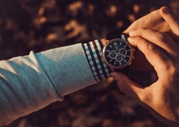 Explore the unique sounds of an Indian middle-class home, from the hourly chimes of an Ajanta clock to the everyday hustle. A nostalgic and rhythmic journey.